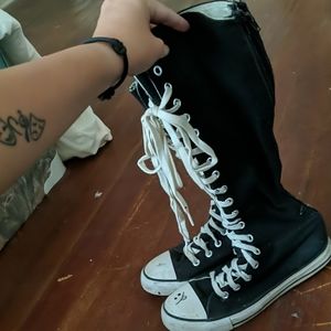Knee-high hightops